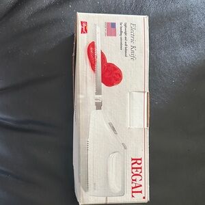 Regal Electric Knife in White